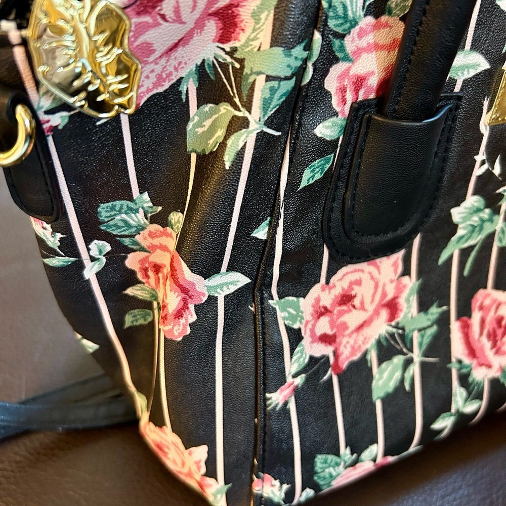 Betsey Johnson NWOT  Luv Betsey purse. - Picture 10 of 10